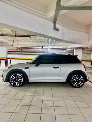 MINI COOPER 2.0 16V TWINPOWER GASOLINA JOHN COOPER WORKS 2P STEPTRONIC
